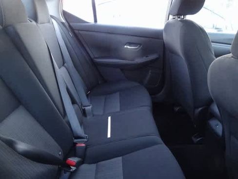 Used 2022 Nissan Sentra SV image 9