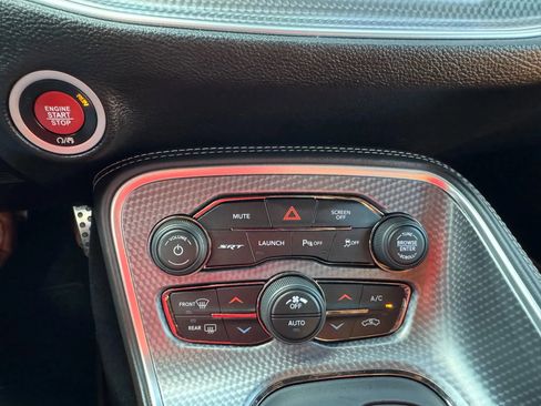 Used 2019 Dodge Challenger SRT Hellcat Redeye image 42