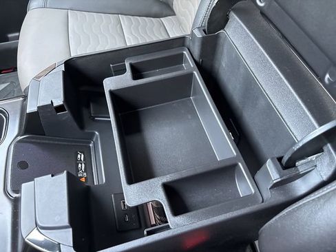 Used 2023 Chevrolet Silverado 1500 ZR2 image 28