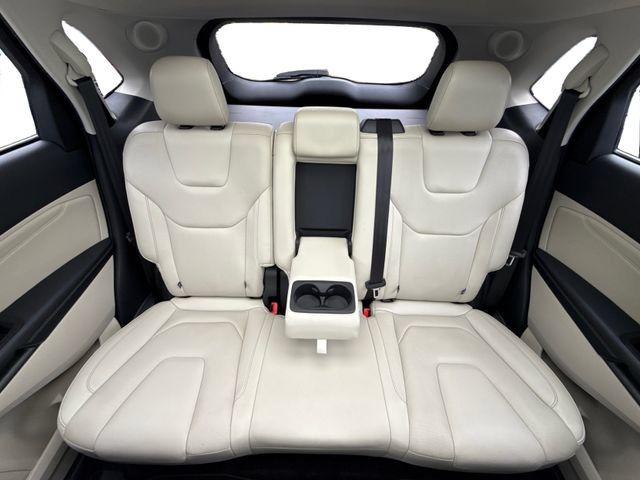 Used 2017 Ford Edge Titanium w/ Equipment Group 301A AWD/4WD image 16