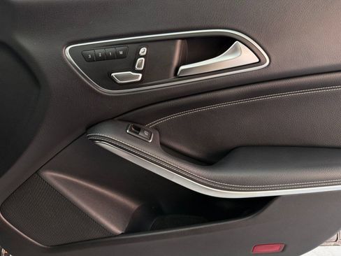 Used 2018 Mercedes-Benz CLA 250 image 27