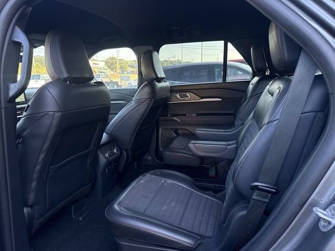 Used 2025 Ford Explorer ST-Line AWD/4WD image 24