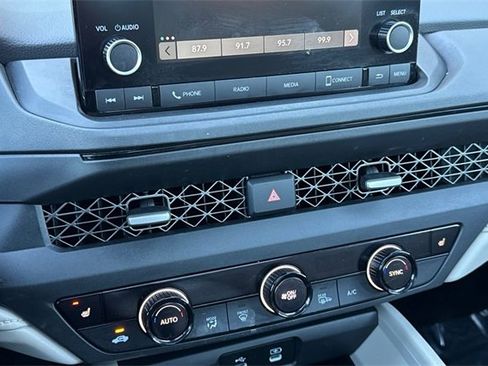 Used 2023 Honda Accord EX image 31