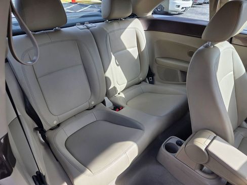 Used 2014 Volkswagen Beetle 1.8T image 16