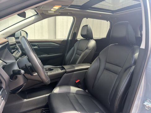 Certified 2023 Nissan Rogue SL w/ SL Premium Package FWD image 11