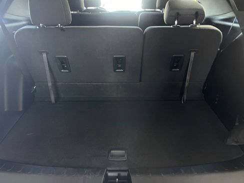 Used 2023 Chevrolet Traverse LT w/ LPO, Cargo Package FWD image 13