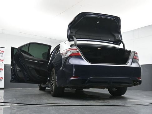 Used 2022 Toyota Camry SE FWD image 30