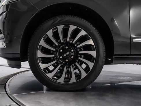 New 2024 Lincoln Navigator Black Label AWD/4WD image 10