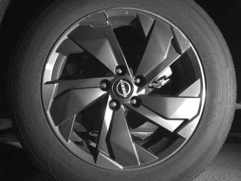 Used 2025 Nissan Rogue SV image 14