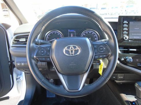 Used 2024 Toyota Camry SE image 15