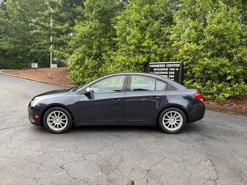 Used 2014 Chevrolet Cruze LS FWD image 4
