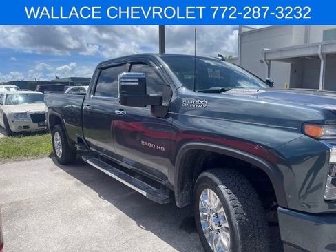 Used 2020 Chevrolet Silverado 2500 High Country w/ Technology Package AWD/4WD image 3