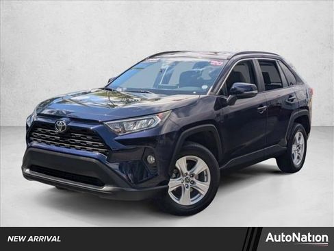 Used 2020 Toyota RAV4 XLE image 1