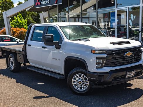 Used 2024 Chevrolet Silverado 2500 W/T w/ WT Fleet Convenience Package AWD/4WD image 2