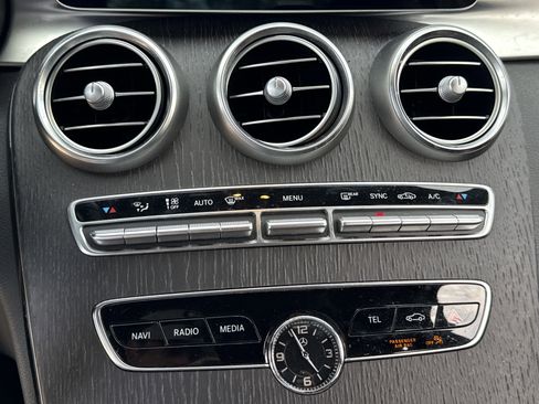 Used 2019 Mercedes-Benz C 300 4MATIC Sedan image 15