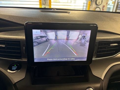 Used 2020 Ford Explorer XLT w/ Equipment Group 202A image 20