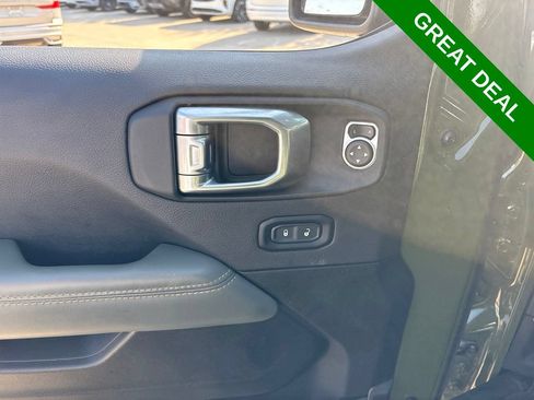 Used 2024 Jeep Wrangler High Altitude AWD/4WD image 16