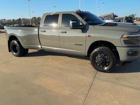 Used 2025 RAM 3500 Laramie image 3