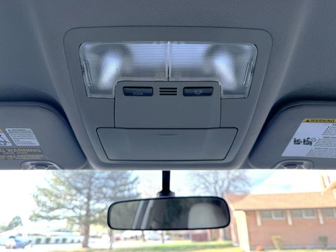 Used 2015 Toyota Highlander Plus image 24