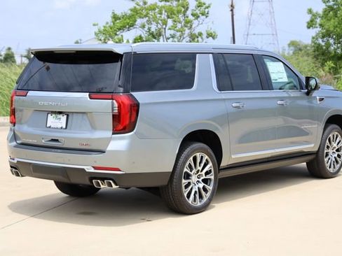New 2026 GMC Yukon XL Denali w/ Denali Reserve Package RWD image 8