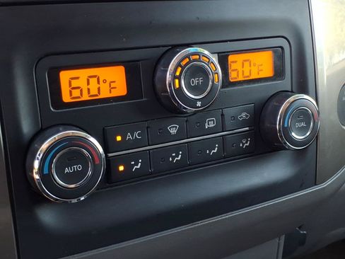 Used 2015 Nissan Frontier SL AWD/4WD image 24