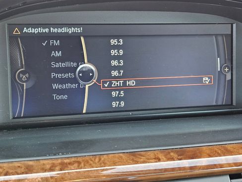 Used 2010 BMW 535i Sedan image 23