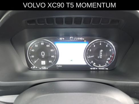 Used 2022 Volvo XC90 T5 Momentum w/ Protection Package Premier FWD image 33