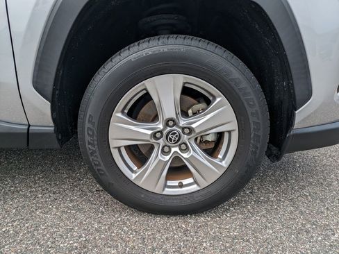 Used 2023 Toyota RAV4 XLE FWD image 11