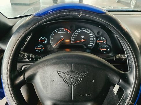 Used 2002 Chevrolet Corvette Convertible w/ Preferred Equipment Group2 RWD image 18