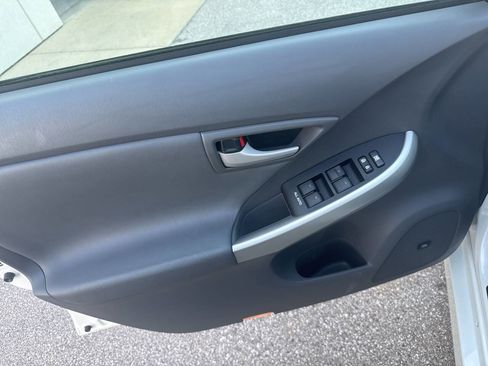 Used 2010 Toyota Prius One image 25