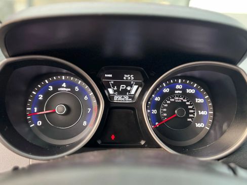 Used 2015 Hyundai Elantra SE image 21