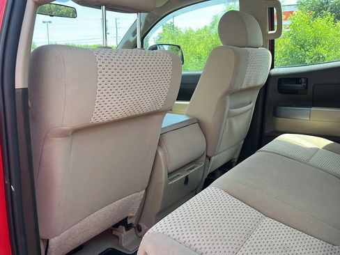 Used 2011 Toyota Tundra 4x4 Double Cab w/ Tow Pkg image 13