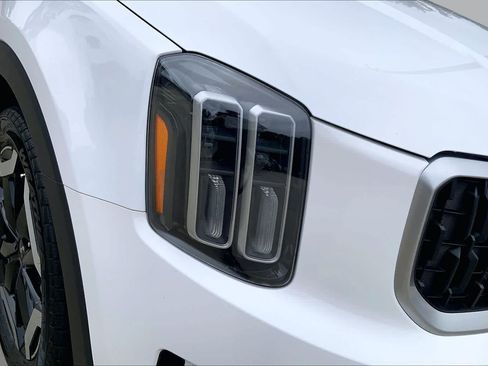 Used 2024 Kia Telluride EX w/ EX Captain's Chair Package FWD image 26