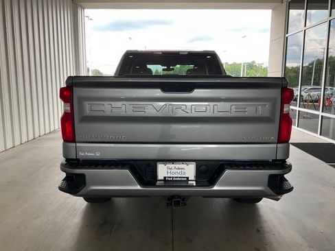 Used 2020 Chevrolet Silverado 1500 Custom w/ Custom Value Package RWD image 15