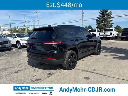 Used 2023 Jeep Grand Cherokee Limited w/ Black Appearance Package AWD/4WD image 12