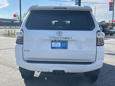 Used 2017 Toyota 4Runner SR5 Premium image 23