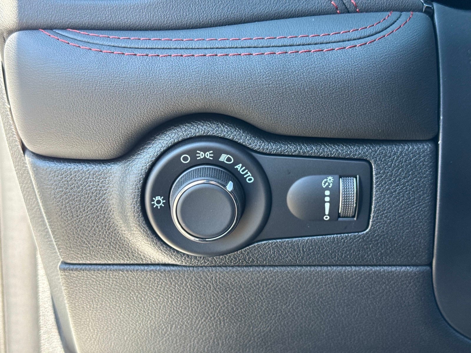 Certified 2025 Dodge Durango GT AWD/4WD image 32