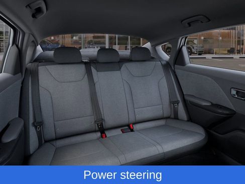 Used 2025 Kia K4 LXS image 17