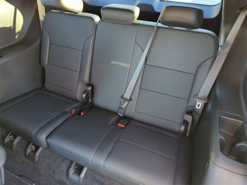 Used 2025 Buick Enclave Preferred image 26