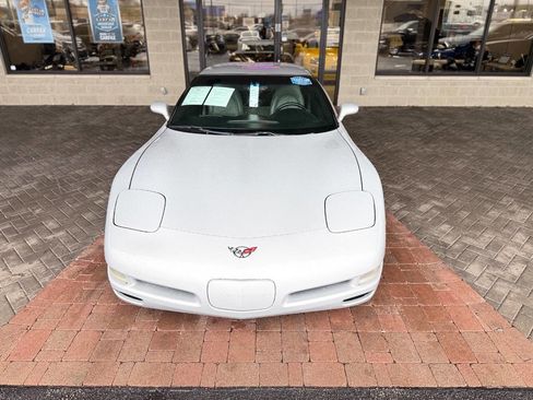 Used 1998 Chevrolet Corvette Coupe image 16