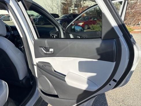 Certified 2023 Hyundai Kona Limited image 32