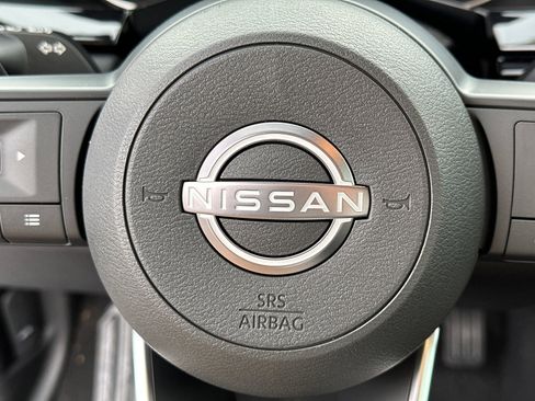 New 2025 Nissan Pathfinder SV w/ SV Premium Package image 27