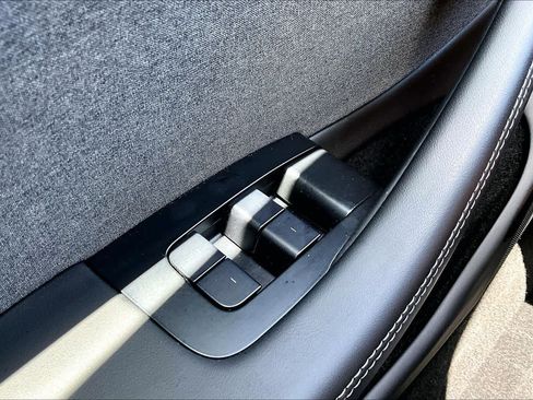 Used 2024 Tesla Model 3 Standard Range RWD image 30