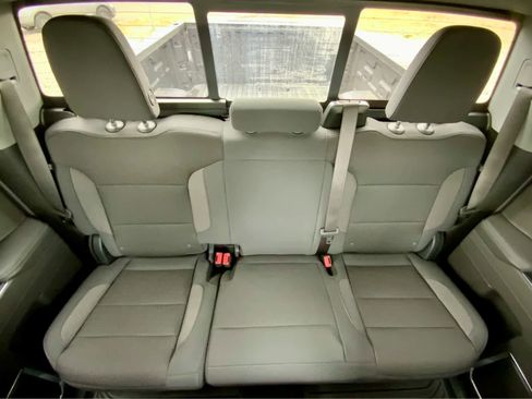 New 2025 GMC Sierra 1500 SLE w/ Preferred Package image 32