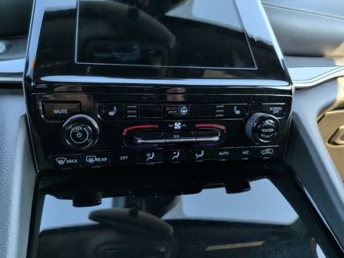 Used 2022 Jeep Grand Cherokee Altitude image 17