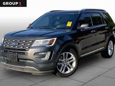 Used 2017 Ford Explorer Limited w/ Equipment Group 301A FWD image 1