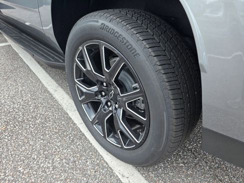 New 2026 Chevrolet Suburban RST w/ Comfort Package RWD image 24