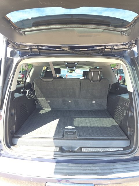 Used 2019 Chevrolet Suburban Premier RWD image 17