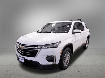 Used 2023 Chevrolet Traverse LT
