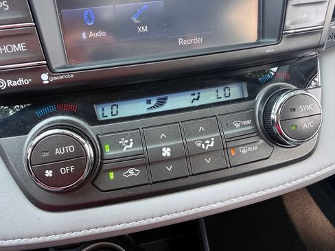 Used 2014 Toyota RAV4 XLE AWD/4WD image 40